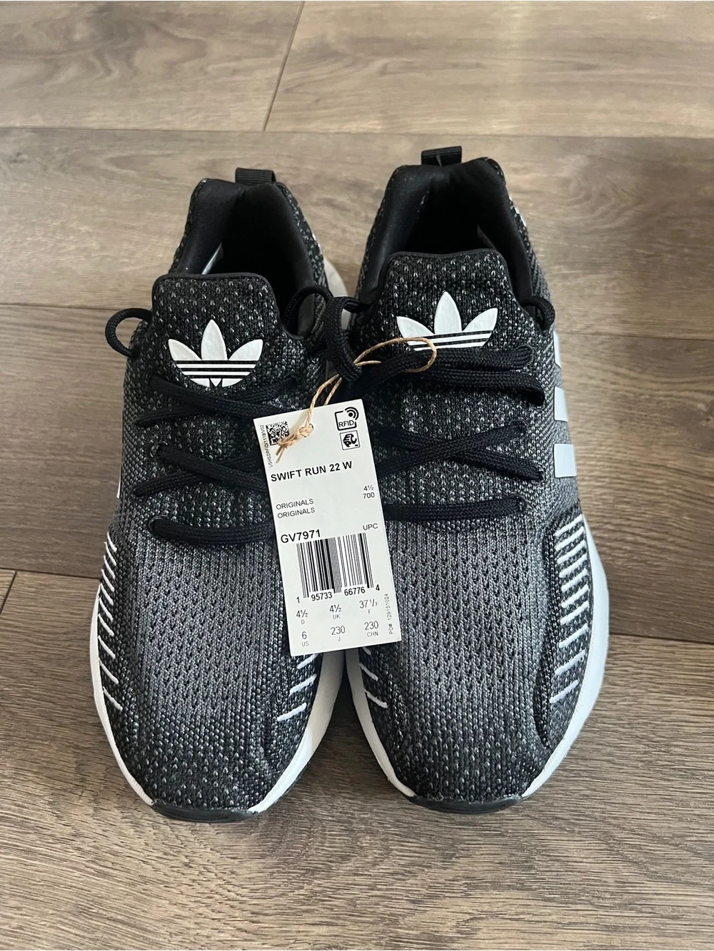 Adidas Swift Run 22 Sneakers Size 6 New